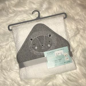 Baby hooded bath towel lion